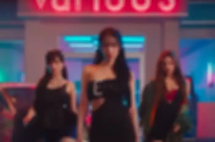 VIVIZ 'PULL UP' MV Teaser #1
