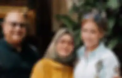 Dapat Hadiah Kalung Super Mewah dari Irwan Mussry yang Sedang Berulang Tahun, Ibunda Maia Estianty Balas dengan Ucapan Romantis dan Untaian Doa untuk Sang Menantu Kesayangan