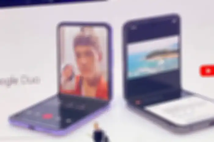 Antarmuka khusus dari aplikasi Google untuk Samsung Galaxy Z Flip