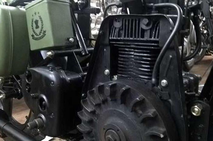 Mesin diesel 325 cc Royal Enfield Taurus yang sangat irit seliter bisa terpakai 90 km
