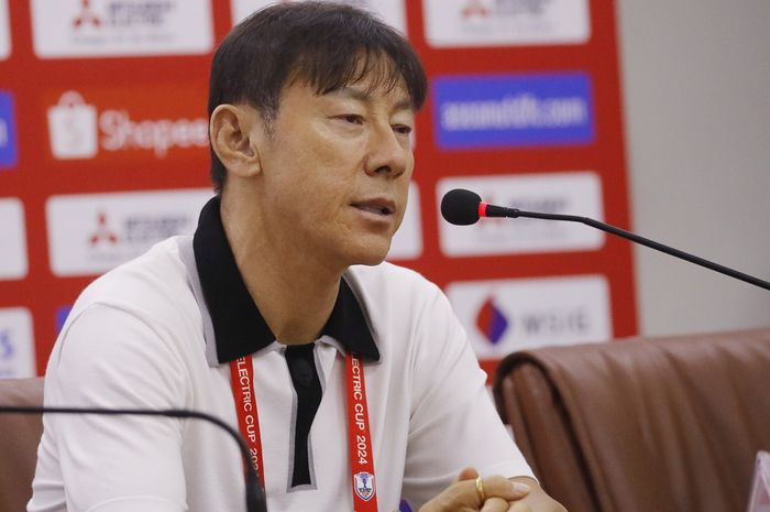 Pelatih timnas Indonesia, Shin Tae-yong dalam konferensi pers pasca-laga kontra Myanmar dalam ASEAN Cup 2024, Senin (9/12/2024).