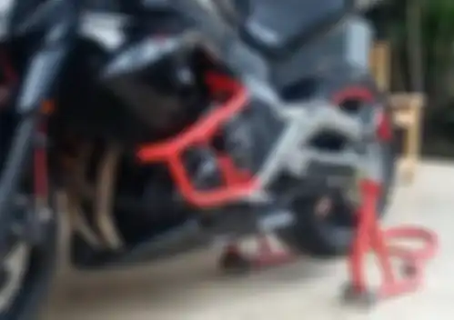 Aplikasi crashbar dan frame slider di motor 
