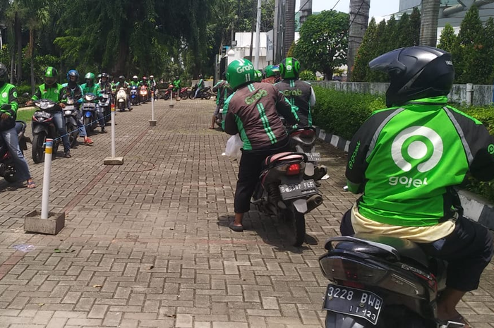 Ilustrasi ojek online boleh membawa penumpang mulai tanggal 8 Juni masa transisi PSBB Jakarta
