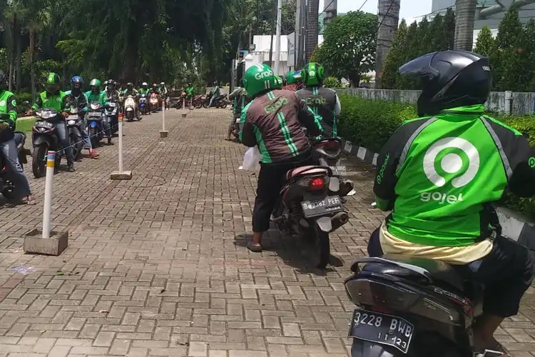 Horee Dapur Ngebul Lagi! Mulai 8 Juni Ojek Online Boleh Bawa Penumpang