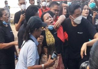 'Tuhan Tolong Kami', Hadiri Autopsi Ulang Jenazah Brigadir J, Ibunda Mendiang Histeris saat Penggalian Makam, Keinginannya Terungkap
