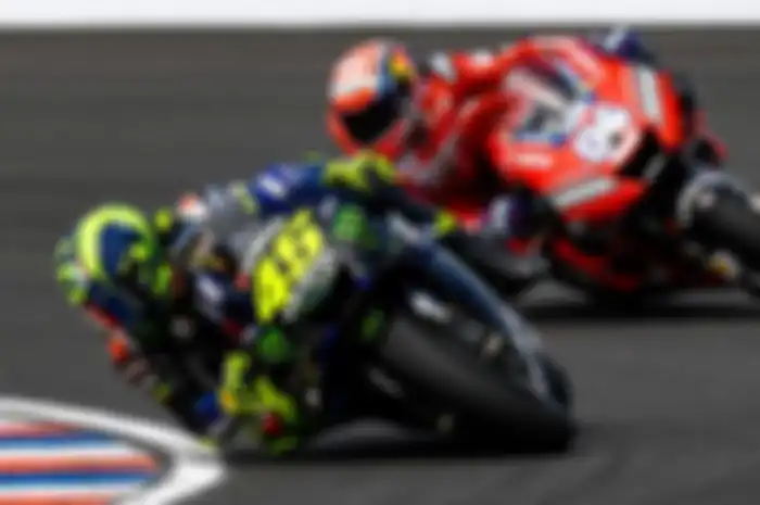 Valentino Rossi (46) dan Andrea Dovizioso (4).