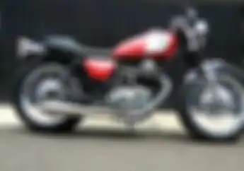 Simpel dan Padat, Modifikasi Yamaha SR 400 Hasil Todongan Anak Builder