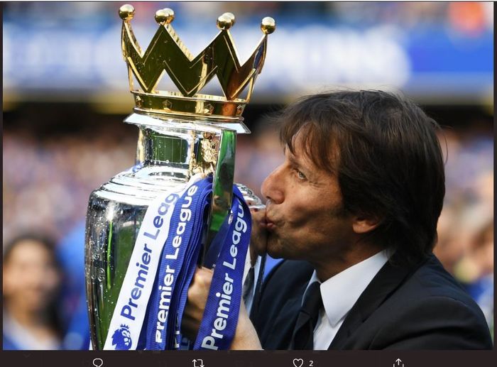 Antonio Conte membawa Chelsea juara Liga Inggris 2016-2017.