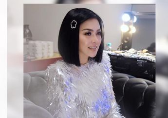 Intip Penampilan Santai Syahrini Sambil Pakai Sepatu Branded Harga Fantastis di Loby Hotel Mewah New Zealand