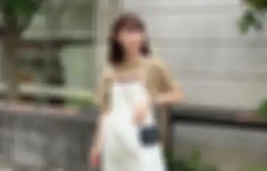 5 Cara Pakai T Shirt ala Cewek Jepang Biar Outfit Enggak Biasa Aja