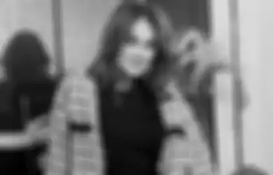 Reino Barack Keblinger Syahrini, Luna Maya Diterawang Bakal Berjodoh dengan Pria Bule, Endang Tarot: Menerima Seutuhnya dan Ingin Membahagiakan Luna...