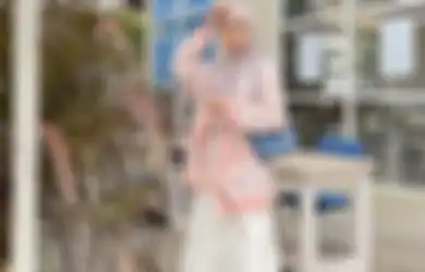 Neomu Kiyowo! Tiru 5 Inspirasi OOTD Hijab ala Fashion Cewek Korea Yuk!