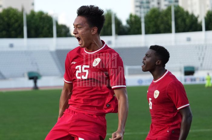 Selebrasi Timnas U-20 Indonesia, yakni Maouri Ananda Yves, usai mencetak gol ke gawang Timnas U-20 Argentina.