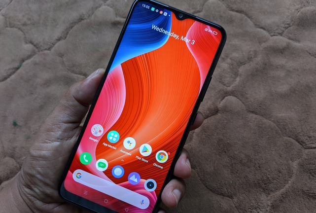 realme narzo 30A tampak depan