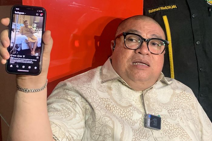 Razman Arif Nasution di Polres Metro Jakarta Selatan, Senin (24/2/2025).