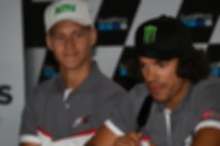 Fabio Quartararo (kiri) dan Franco Morbidelli (kanan), pembalap tim satelit Yamaha MotoGP 2019.
