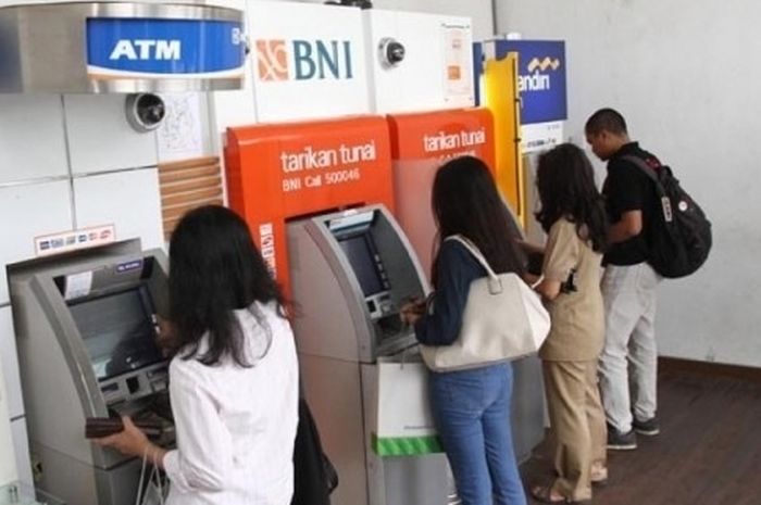 Libur panjang makin tenang, buruan cek ATM 17 Agustus 2020 besok bantuan tunai Rp 600 ribu cair, cicilan motor aman.