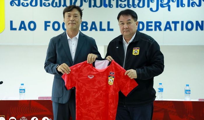 Federasi Sepak Bola Laos menunjuk pelatih asal Korea Selatan, Ha Hyeok-jun sebagai pelatih kepala.