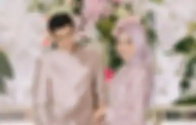 Tak Kuasa Menahan Air Mata Saat Terima Lamaran Teuku Ryan, Ria Ricis Ngaku Sempat Didatangi Mendiang Ayah Lewat Mimpi: Papa Tersenyum