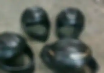 Postingan Heboh, Jenis Helm AGV yang Dipakai Valentino Rossi Versi Industri Rumahan di Indonesia