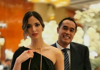 Bak Ratu Bangsawan Tiongkok yang Tinggal di Istana Megah, Intip Cantiknya Nia Ramadhani dalam Balutan Cheongsam Biru Saat Rayakan Imlek 2020