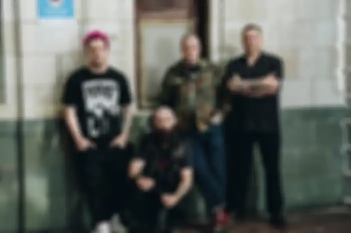 Nah buat lo yang pingin coba dengerin lagu-lagu dari Rancid, simak daftar album berikut ini.