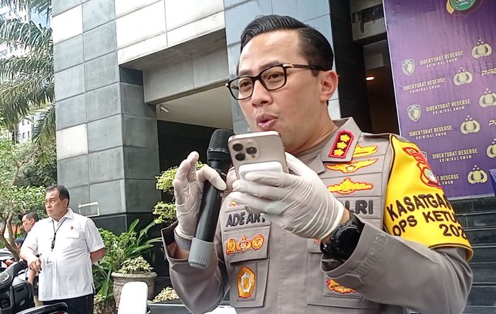 Kabid Humas Polda Metro Jaya, Kombes Pol Ade Ary, saat dijumpai Senin (24/3/2025).