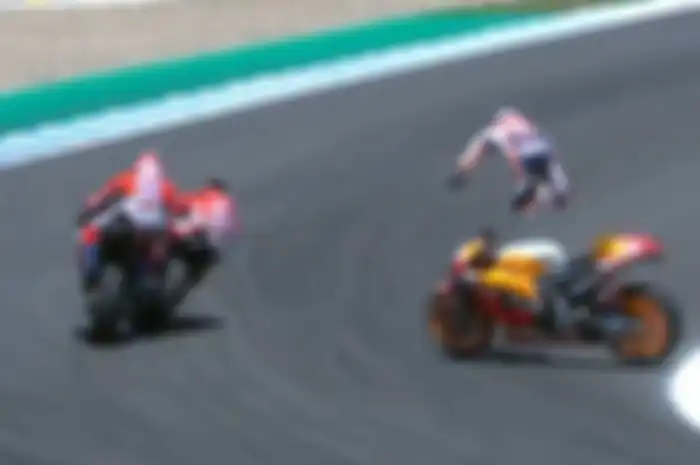 Tabrakan beruntun Jorge Lorenzo, Dani Pedrosa dan Andrea Iannone