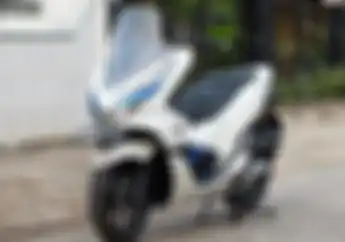 Tampilannya Sih Biasa Saja, Tapi Jangan Sekali-kali Ngeremehin Honda PCX Ini di Jalan