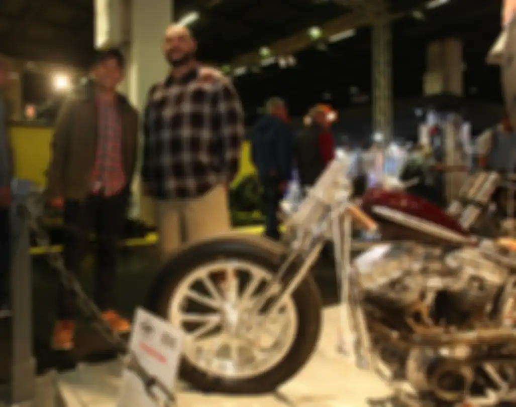 Veroland bersama pemilik motor Harley-Davidsonnya