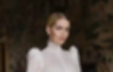 Empat Potret Menawan Kitty Spencer, Keponakan Putri Diana yang Kenakan Gaun Pengantin Klasik Bergaya Victoria