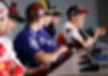 Satu Lagi Legenda MotoGP Pensiun Tahun Ini, Valentino Rossi Kasih Video Kejutan yang Bikin Terharu