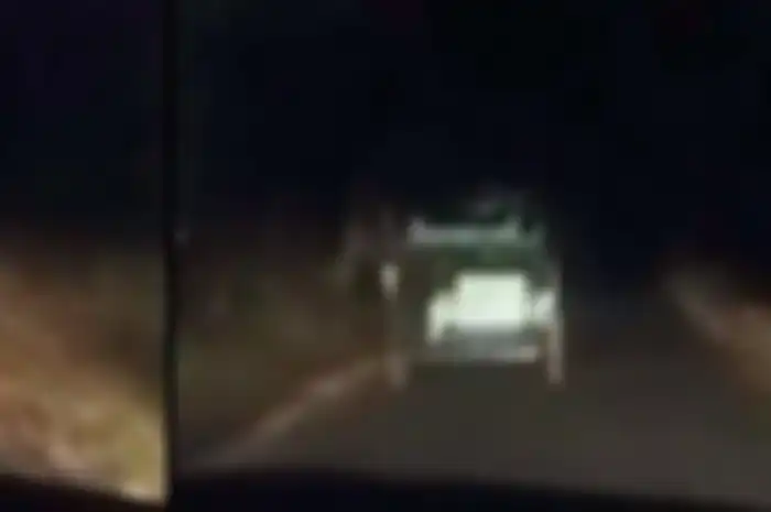 Viral video penampakan gerobak berhantu yang berjalan tanpa pengemudi 