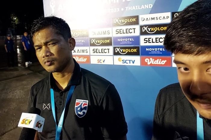 Pelatih timnas U-23 Thailand, Issara Sritaro usai lawan Kamboja di laga terakhir grup A Piala AFF U-23 2023.