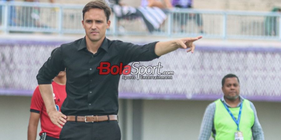 Dihantui Zona Degradasi, Paul Munster Beber Kondisi Internal Persebaya Surabaya