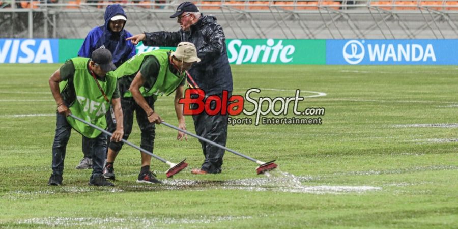 Piala Dunia U-17 2023 - Stadion JIS Banjir, Pelatih Argentina Puji Si Jalak Harupat Tahan Air