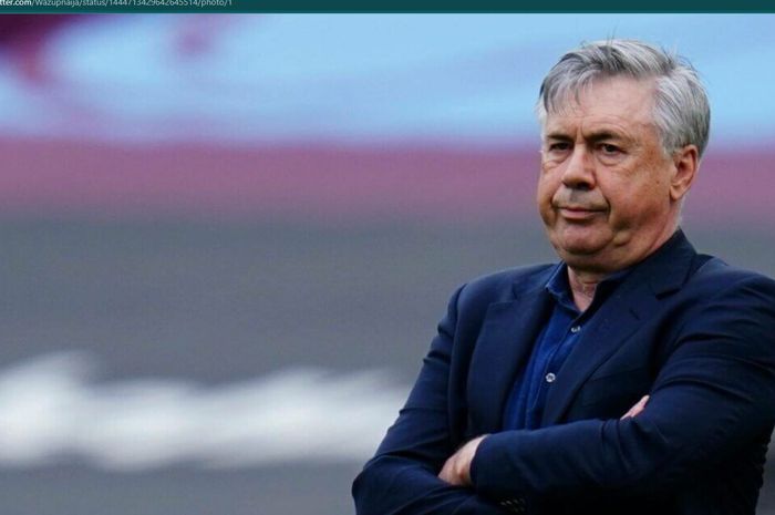 Pelatih Real Madrid, Carlo Ancelotti, tampak kecewa usai timnya takluk 1-2 dari Espanyol.