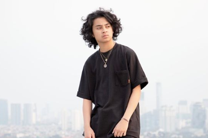 Bastian Steel.