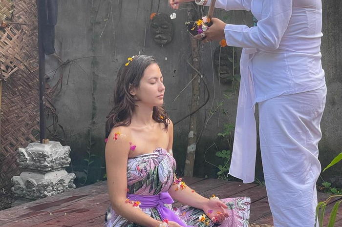 Postingan Pevita Pearce