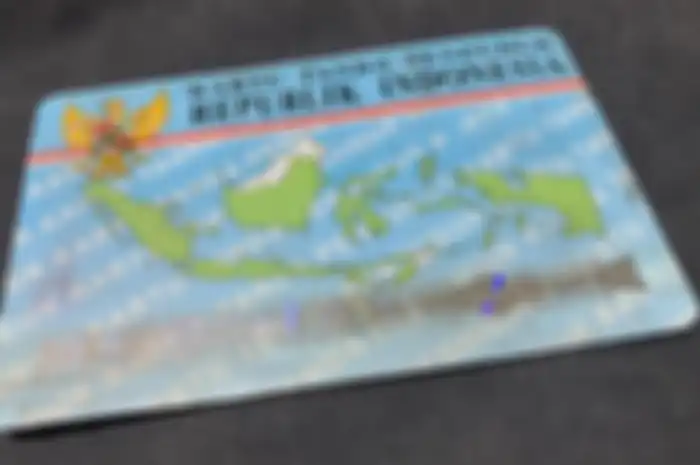 Jangan sungkan tunjukkan KTP kepada petugas, bantuan uang Rp 1,2 juta bisa diambil.
