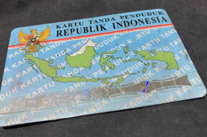 Jangan sungkan tunjukkan KTP kepada petugas, bantuan uang Rp 1,2 juta bisa diambil.