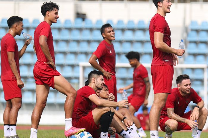 Beberapa penggawa Timnas Indonesia dalam sesi latihan.