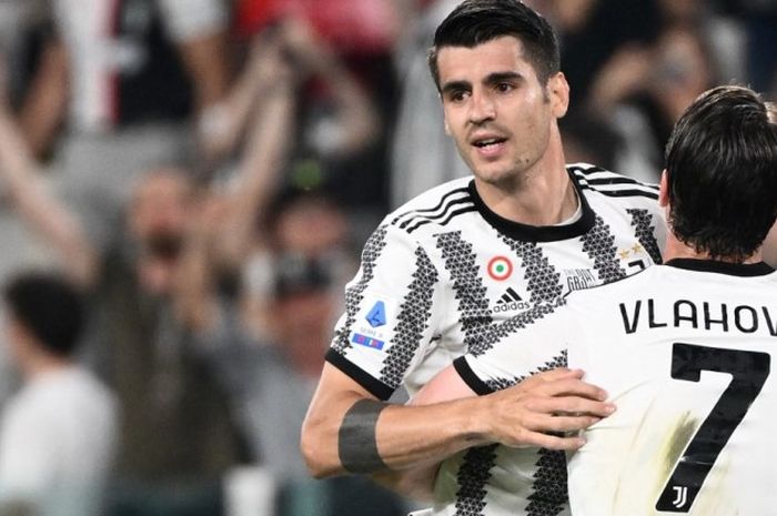 Sriker Juventus, Alvaro Morata, merayakan golnya ke gawang Lazio dalam partai Liga Italia, Senin (16/5/2022).