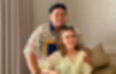 Kalang Kabut Tak Diberi Kabar oleh Ivan Gunawan yang Plesiran ke Dubai, Ayu Ting Ting Langsung Tagih Kepastian ke Sang Desainer Usai Injakkan Kaki ke Indonesia
