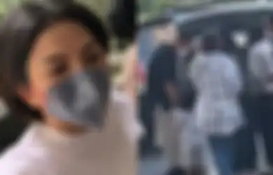 'Lagi Bucin Kali', Sosok Bule yang Gandeng Arkana Saat Nikita Mirzani Dijemput Polisi Jadi Sorotan, Sahabat Ungkap Fakta, Kekasih Baru?