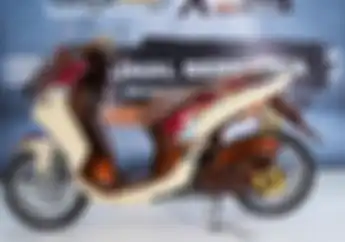 Modifikasi Motor Yamaha Lexi Ala Retro Classic, Bodi Full Motif Kayu Kaki-kaki Penuh Krom