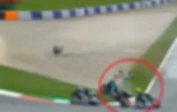 Detik-detik Valentino Rossi nyaris dihantam kecelakaan horor di MotoGP Austria 2020.