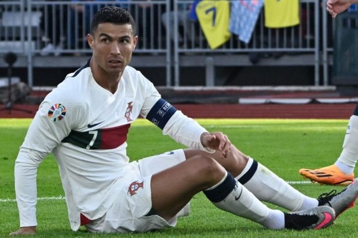 Cristiano Ronaldo dalam laga kontra Islandia pada Kualifikasi EURO 2024.