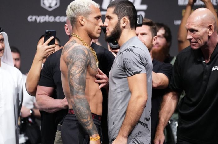 Charles Oliveira dan Islam Makhachev berebut sabuk juara kelas ringan pada UFC 280