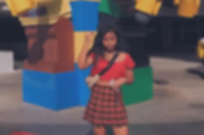 Rok mini motif plaid ala anak Eko Patrio Nayla Ayu
